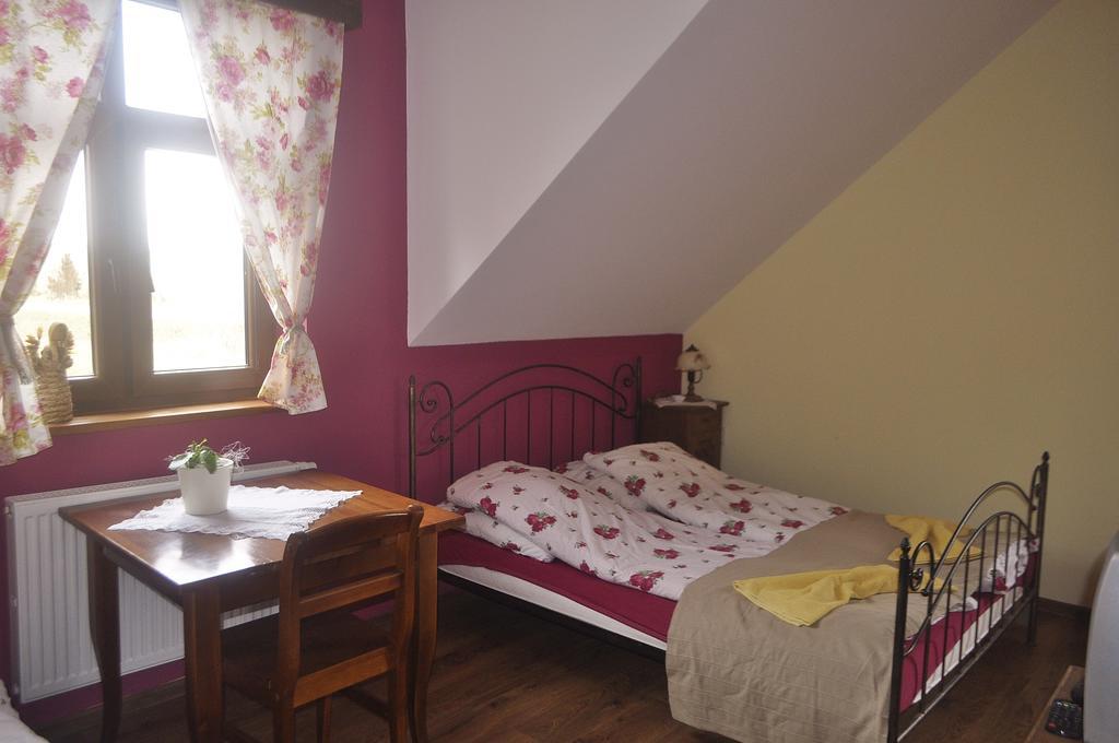 Karczma Brzeziniak Bed & Breakfast Cisna Exterior photo