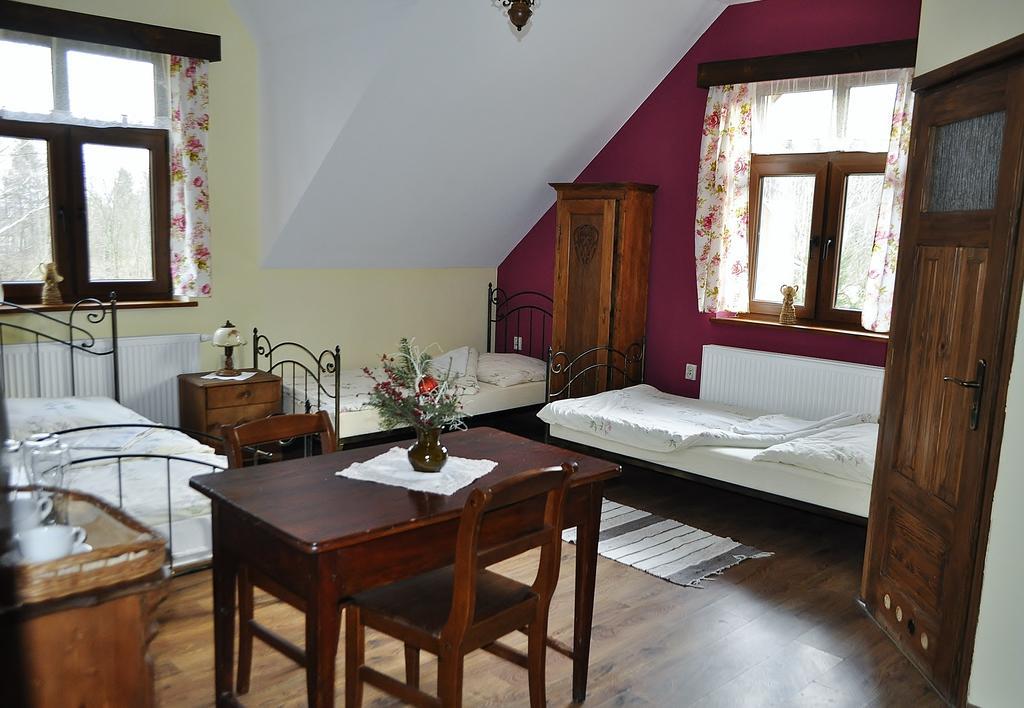 Karczma Brzeziniak Bed & Breakfast Cisna Exterior photo