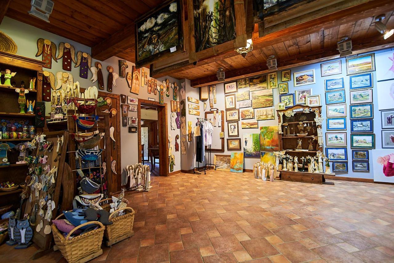 Karczma Brzeziniak Bed & Breakfast Cisna Exterior photo